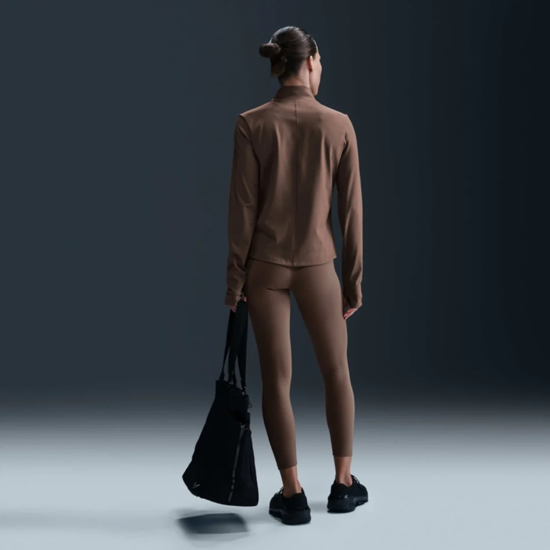 One High-Waisted 7/8 Leggings - Image 5