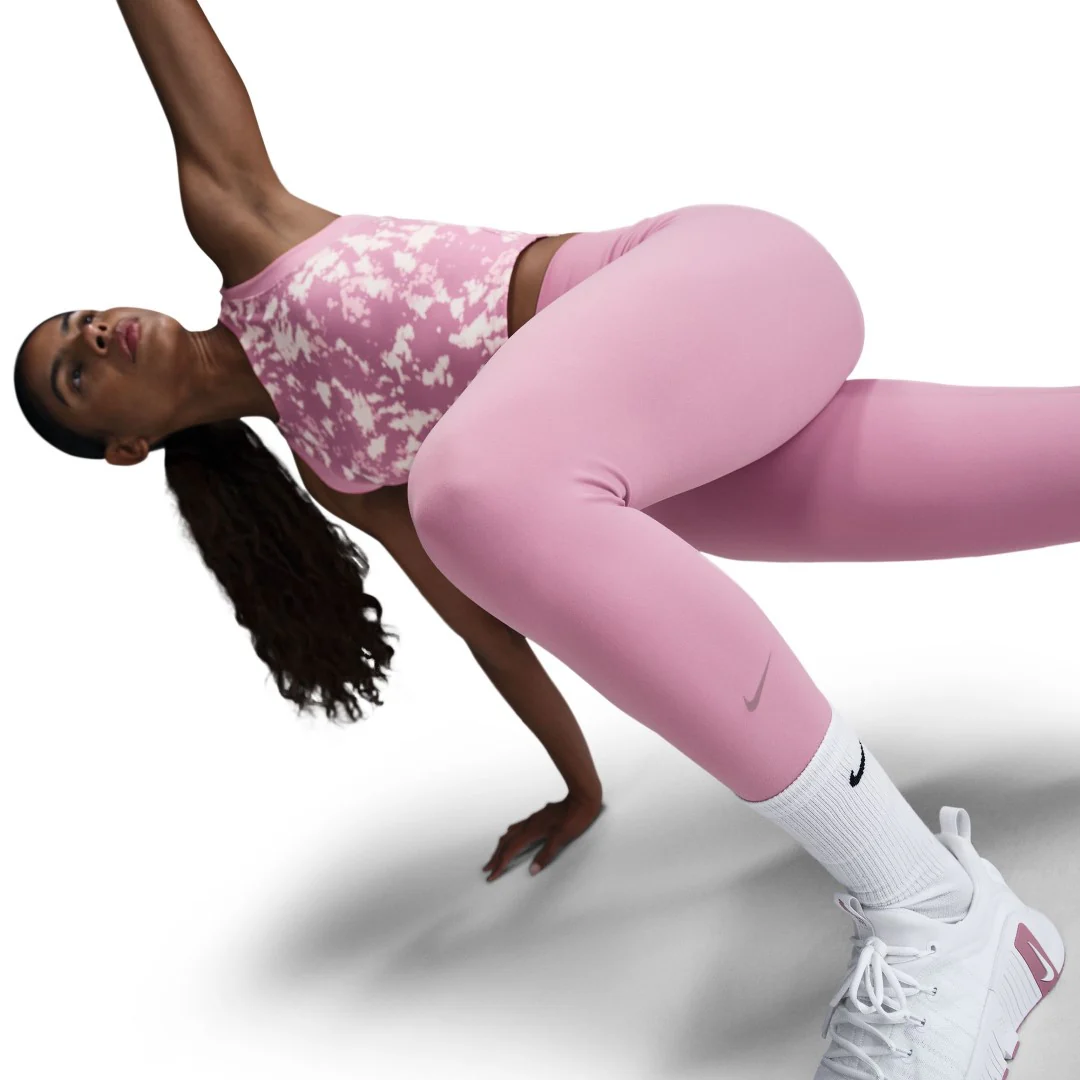 One High-Waisted 7/8 Leggings - Image 6