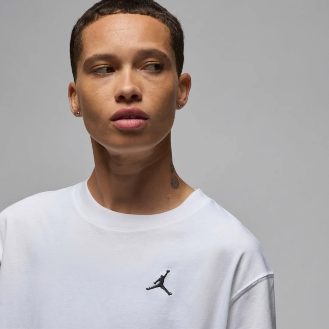 Jordan Essentials T-shirt - Image 3