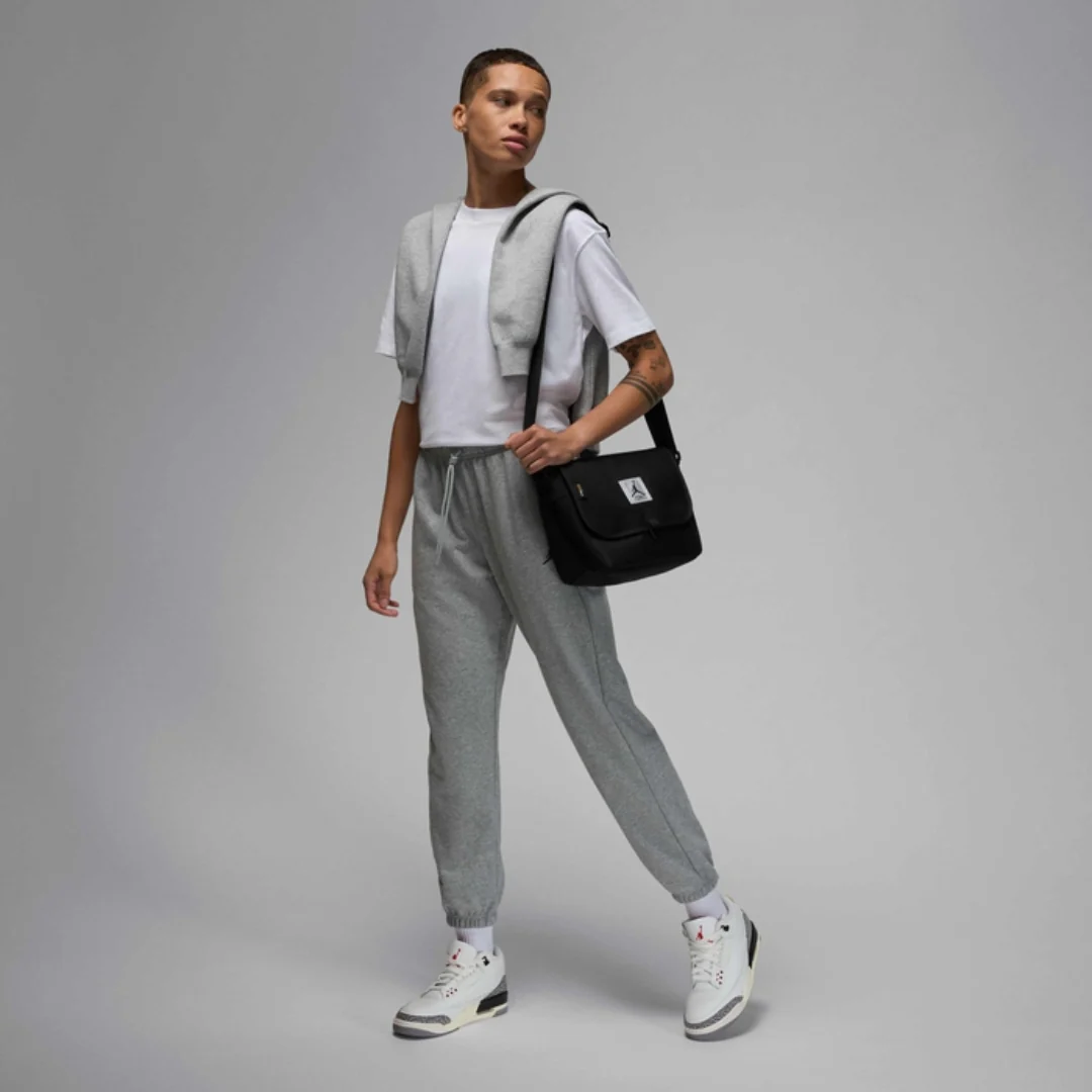 Jordan Essentials T-shirt - Image 5