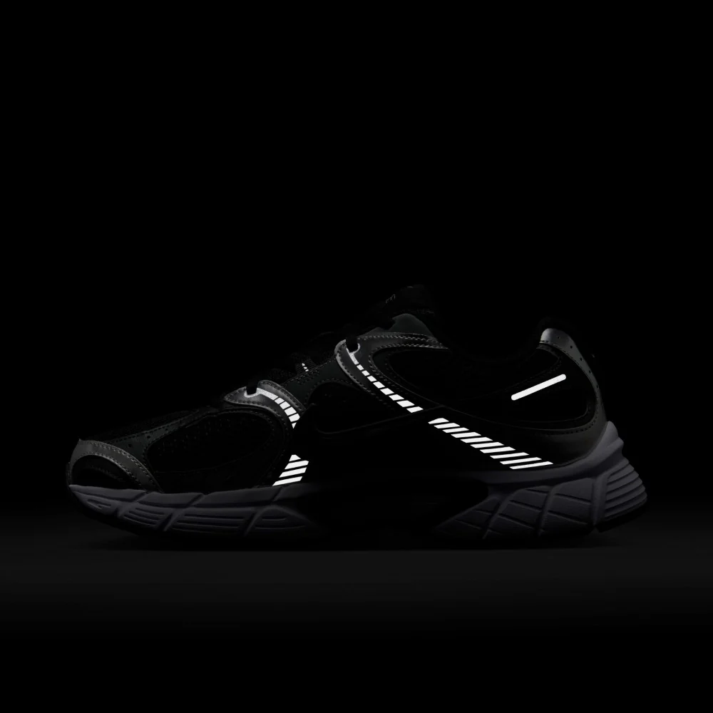 V5 RNR Lifestyle Shoes - Image 11