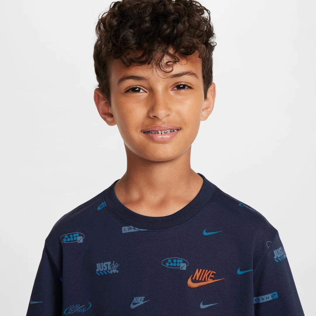 Sportswear T-Shirt - Image 3