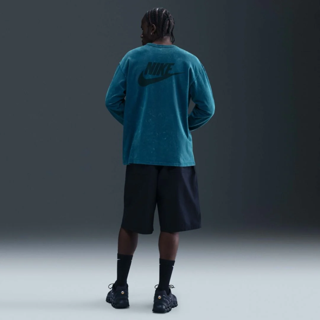 Sportswear Long-Sleeve Heavyweight Washed T-Shirt - Image 4