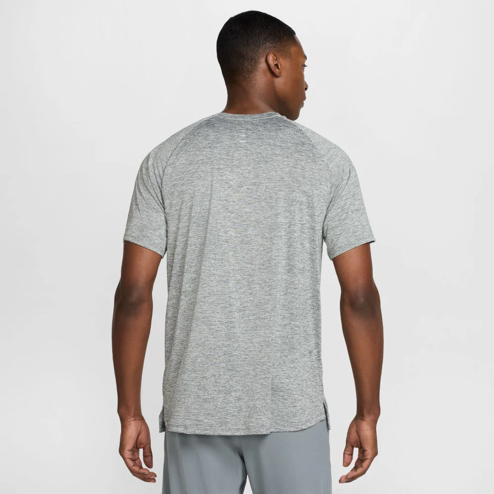 Stride Dri-FIT ADV Running T-shirt - Image 2