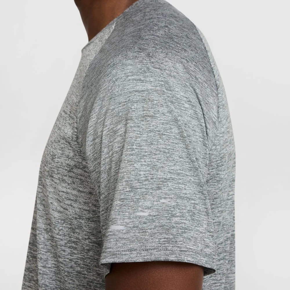 Stride Dri-FIT ADV Running T-shirt - Image 9