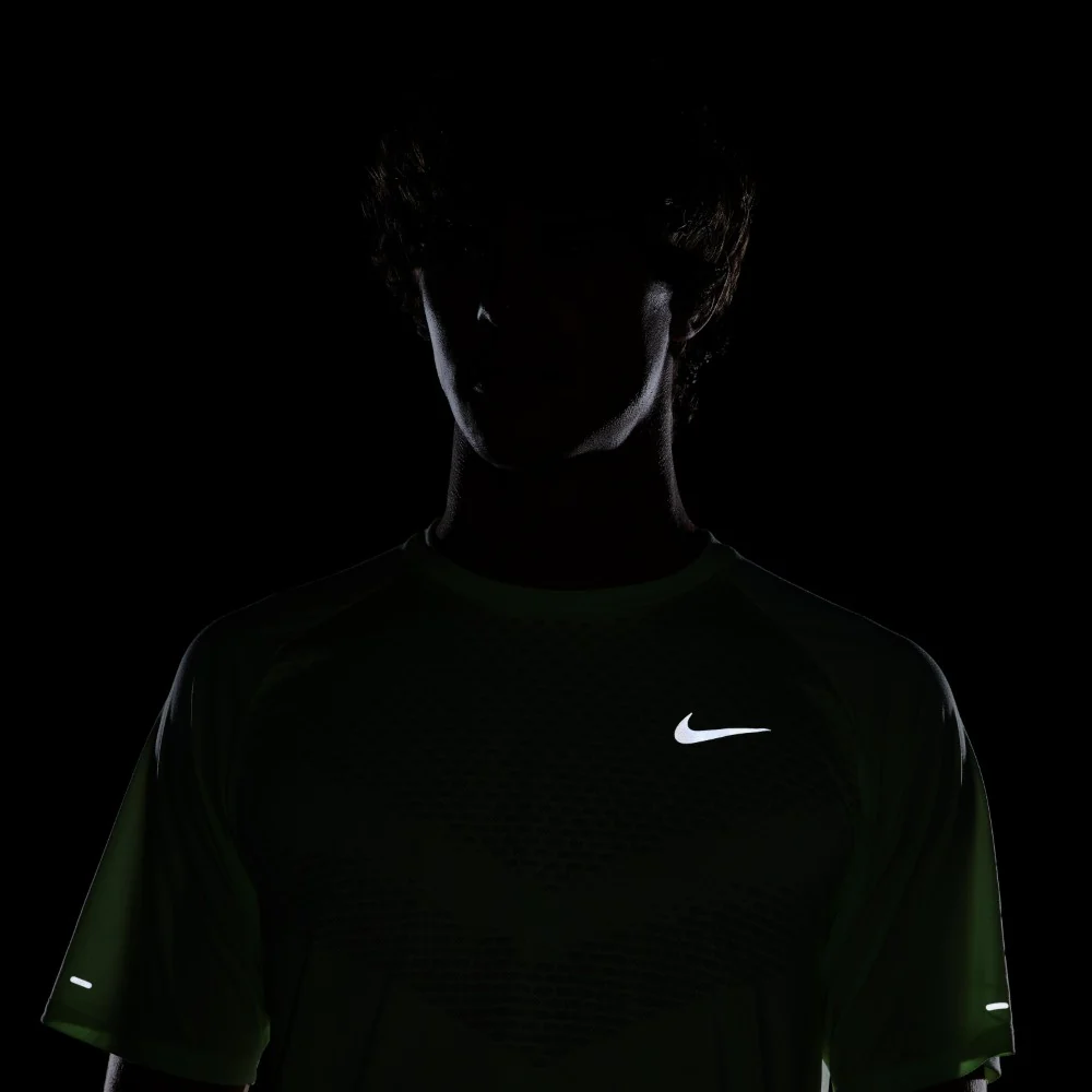 Stride Dri-FIT ADV Running T-shirt - Image 6