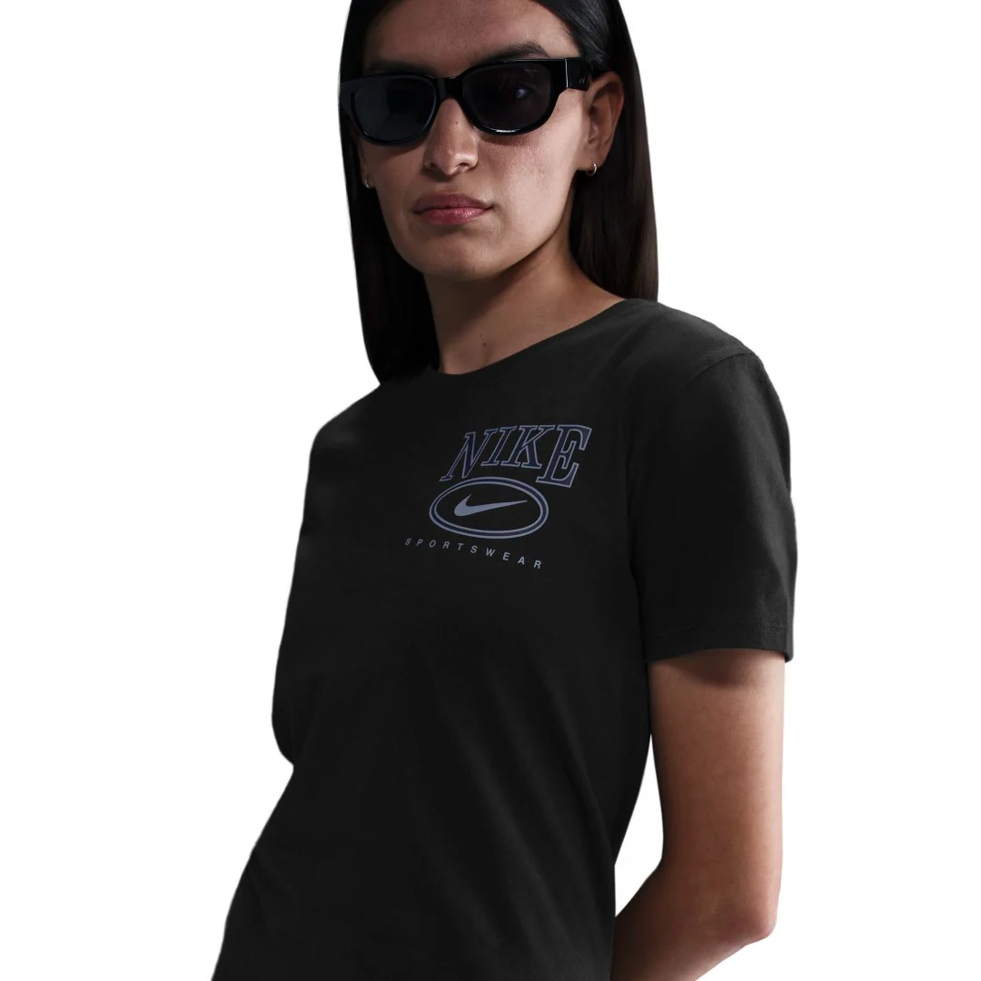 Club T-Shirt - Image 4
