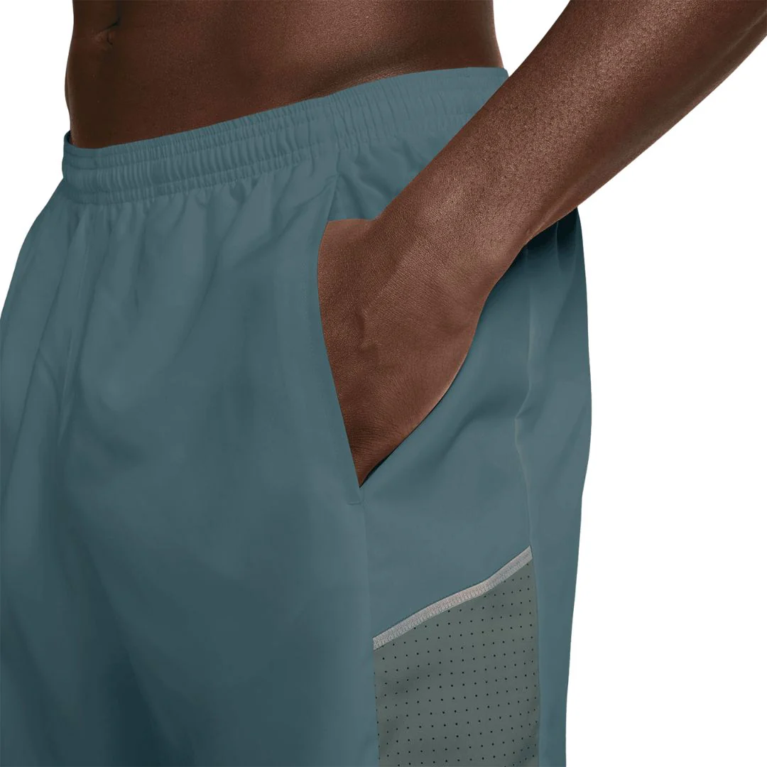 Miler Dri-FIT Unlined 7" Running Shorts - Image 4