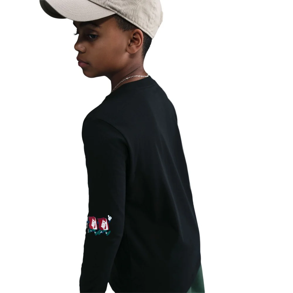 Sportswear T-Shirt - Image 4