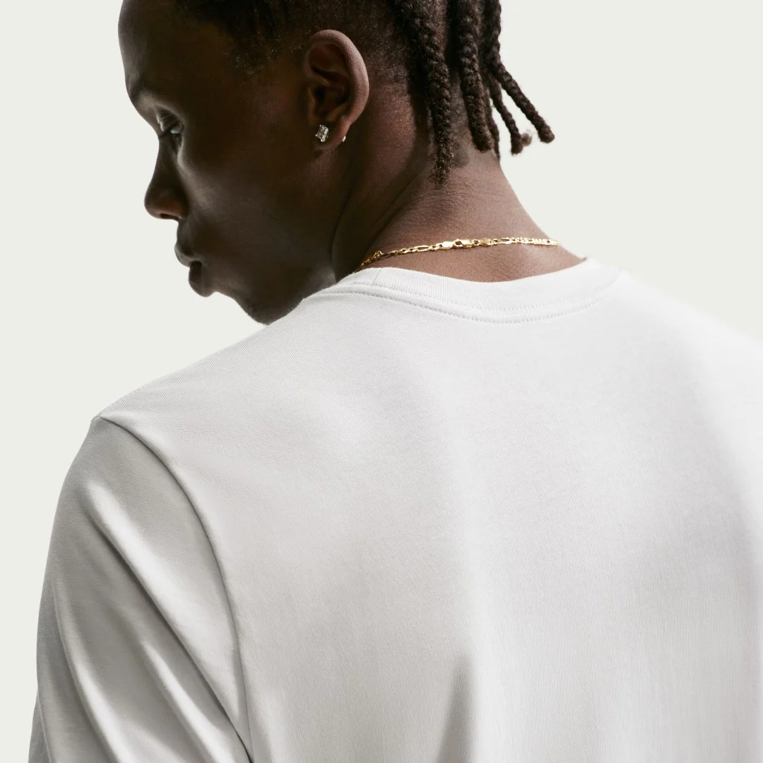 Sportswear T-Shirt - Image 4