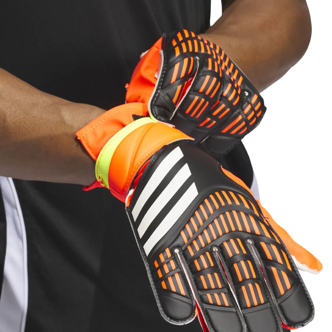 Predator Training Goalkeeper Gloves - Image 3