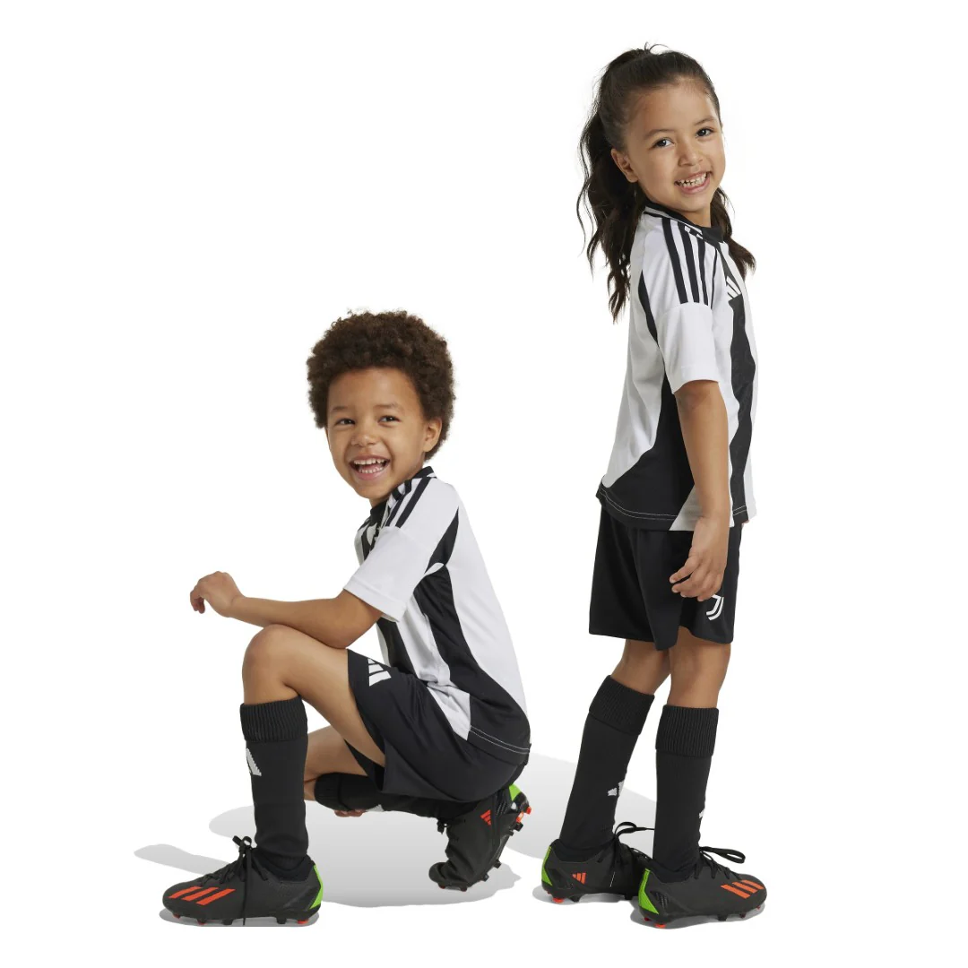 Juventus 24/25 Home Matching Set - Image 2