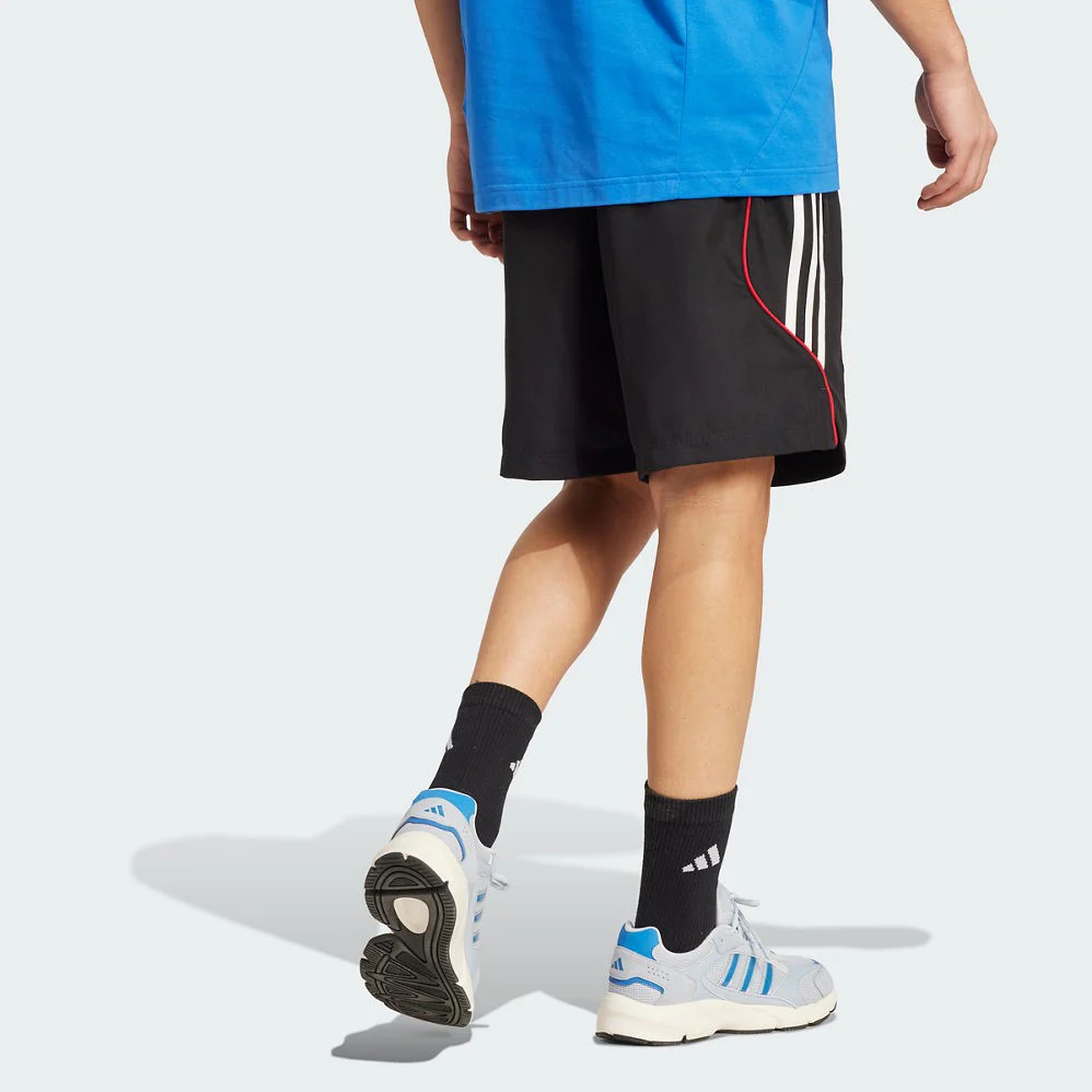 Manchester United UBP Shorts - Image 2