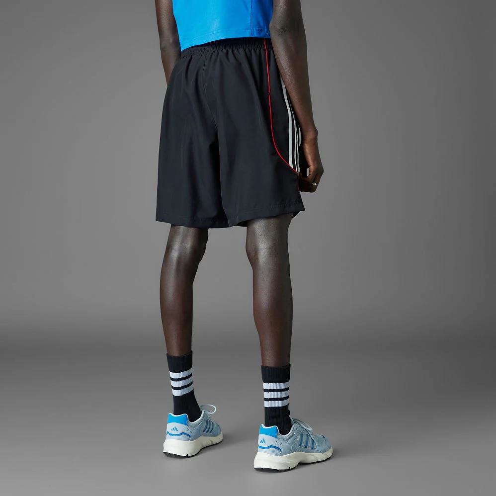 Manchester United UBP Shorts - Image 8
