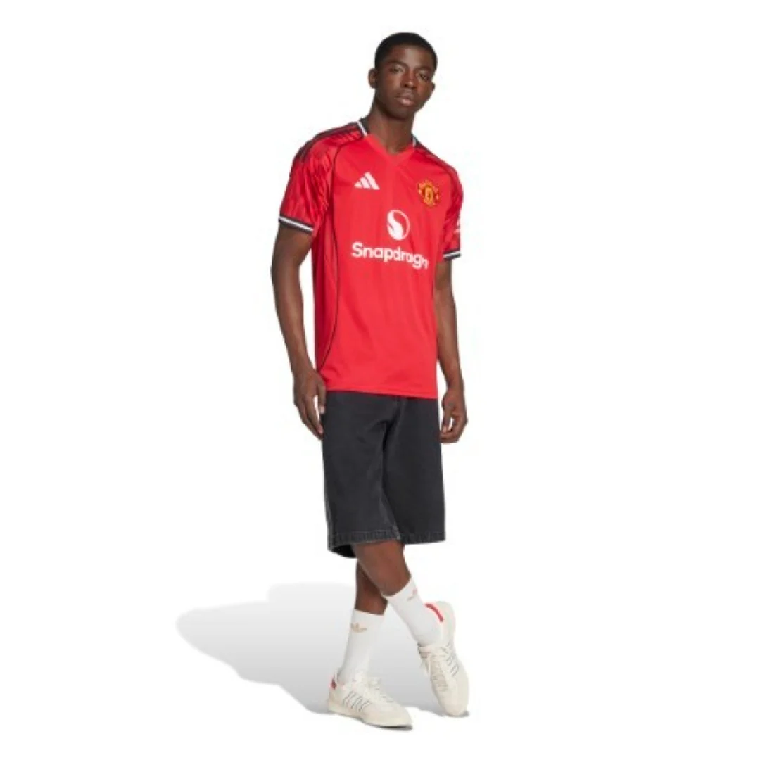 Manchester United 25/26 Home Jersey - Image 3