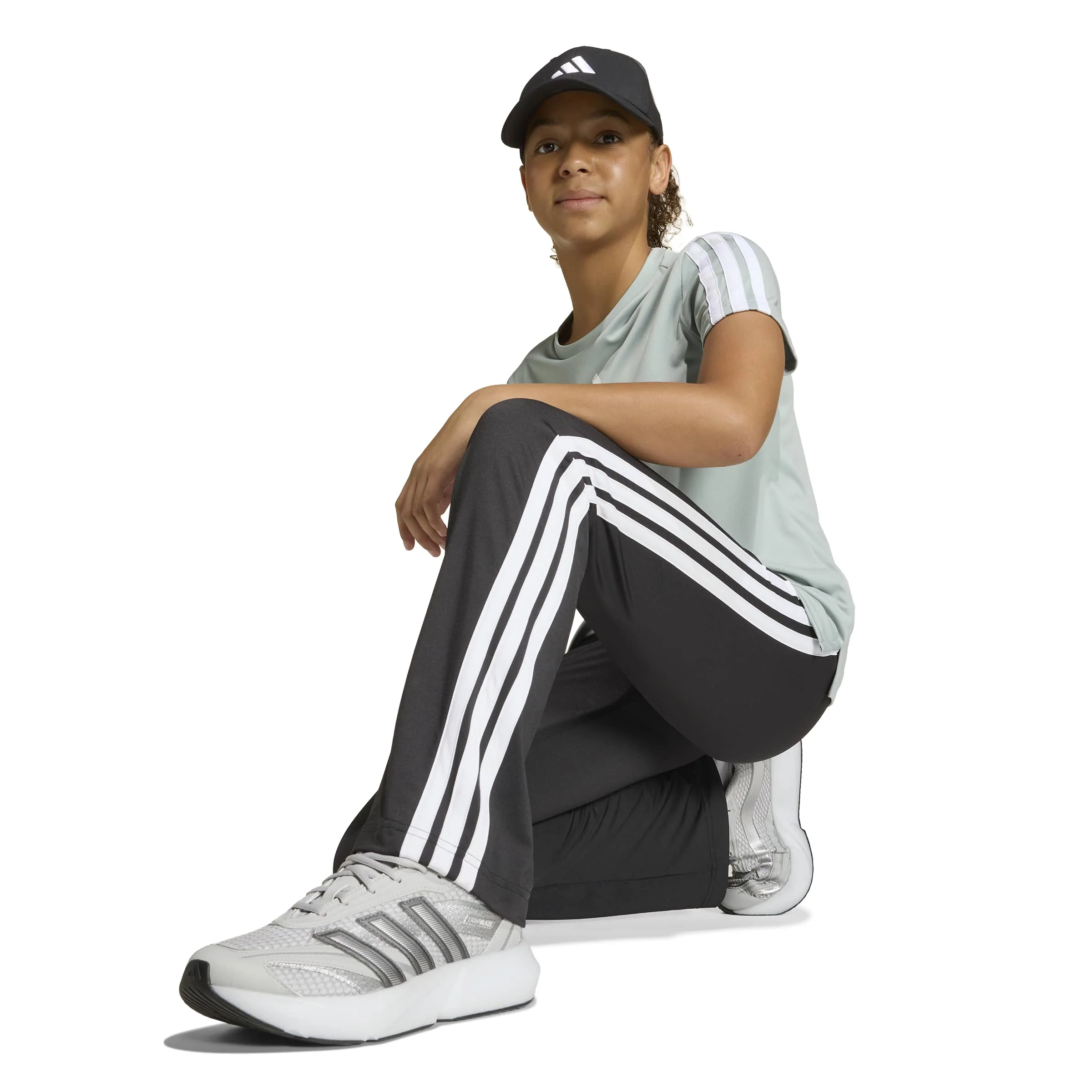 Train Essentials 3-Stripes Flared Leggings - Image 2