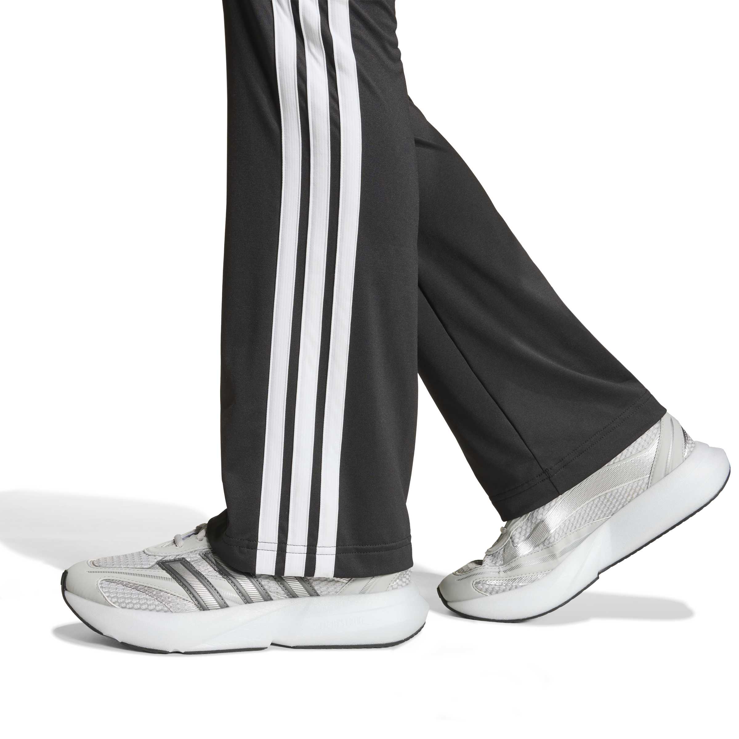 Train Essentials 3-Stripes Flared Leggings - Image 5