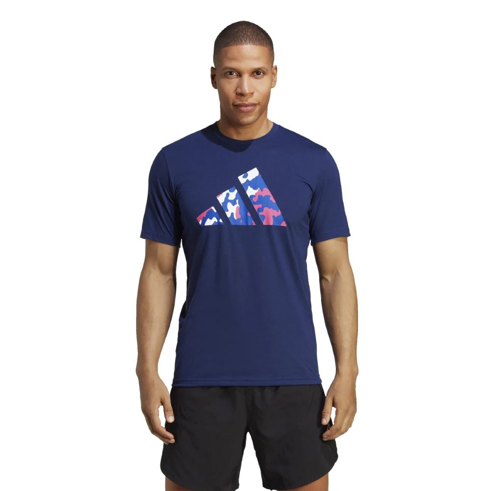Train Essentials Seasonal Logo Training T-shirts