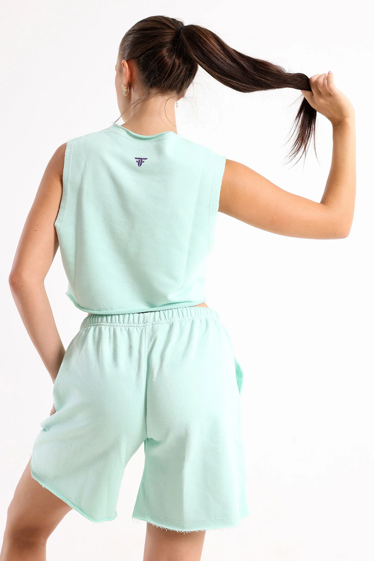 Cropped Sleeveless Tank Top - Image 2