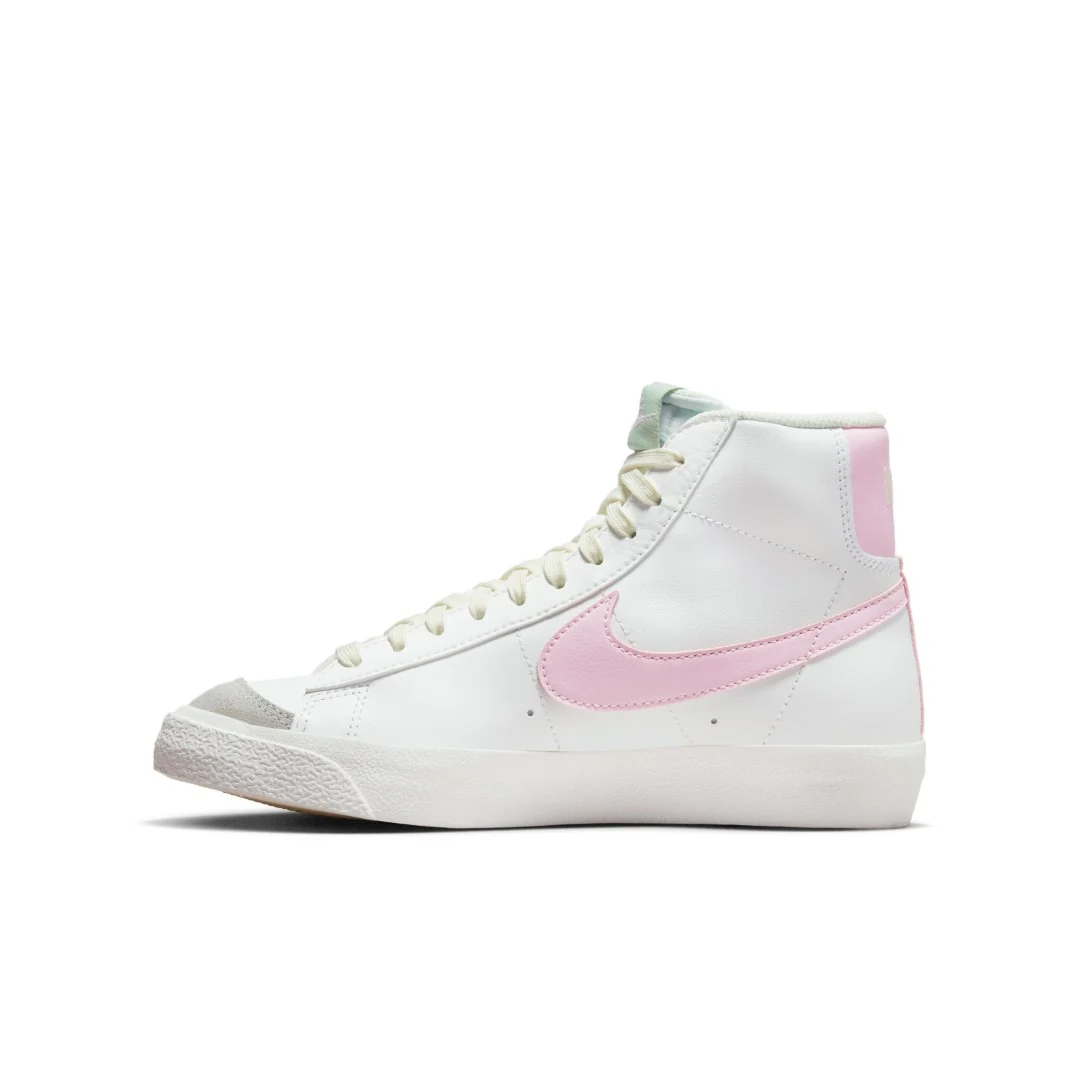 Blazer Mid '77 Lifestyle Shoes - Image 2