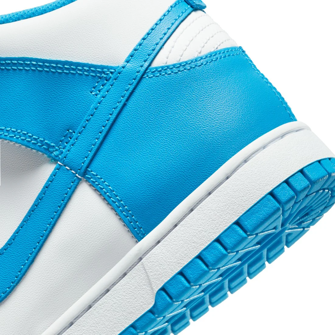 Dunk High Lifestyle Shoes - Image 5