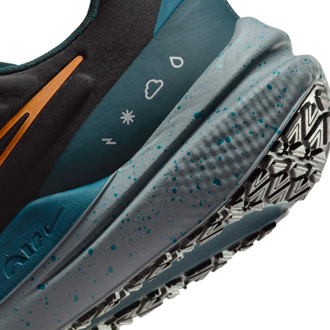 Air Winflo 9 Shield Running Shoes - Image 9