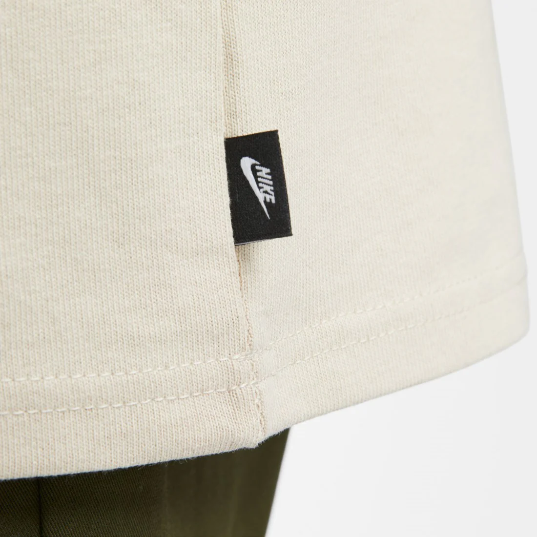 Sportswear Premium Essentials - Image 9