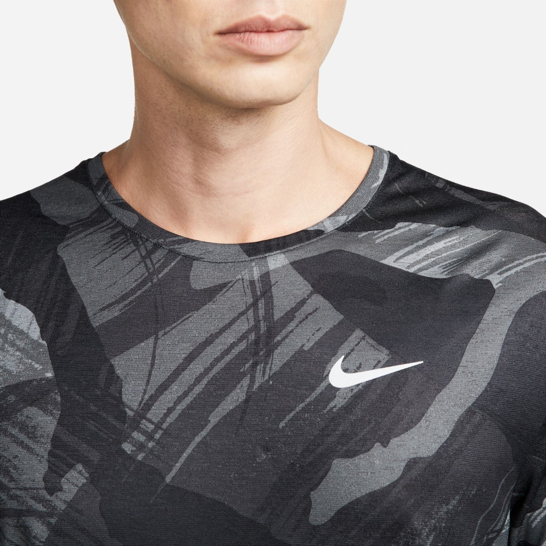 Dri-FIT Miler T-shirt - Image 4