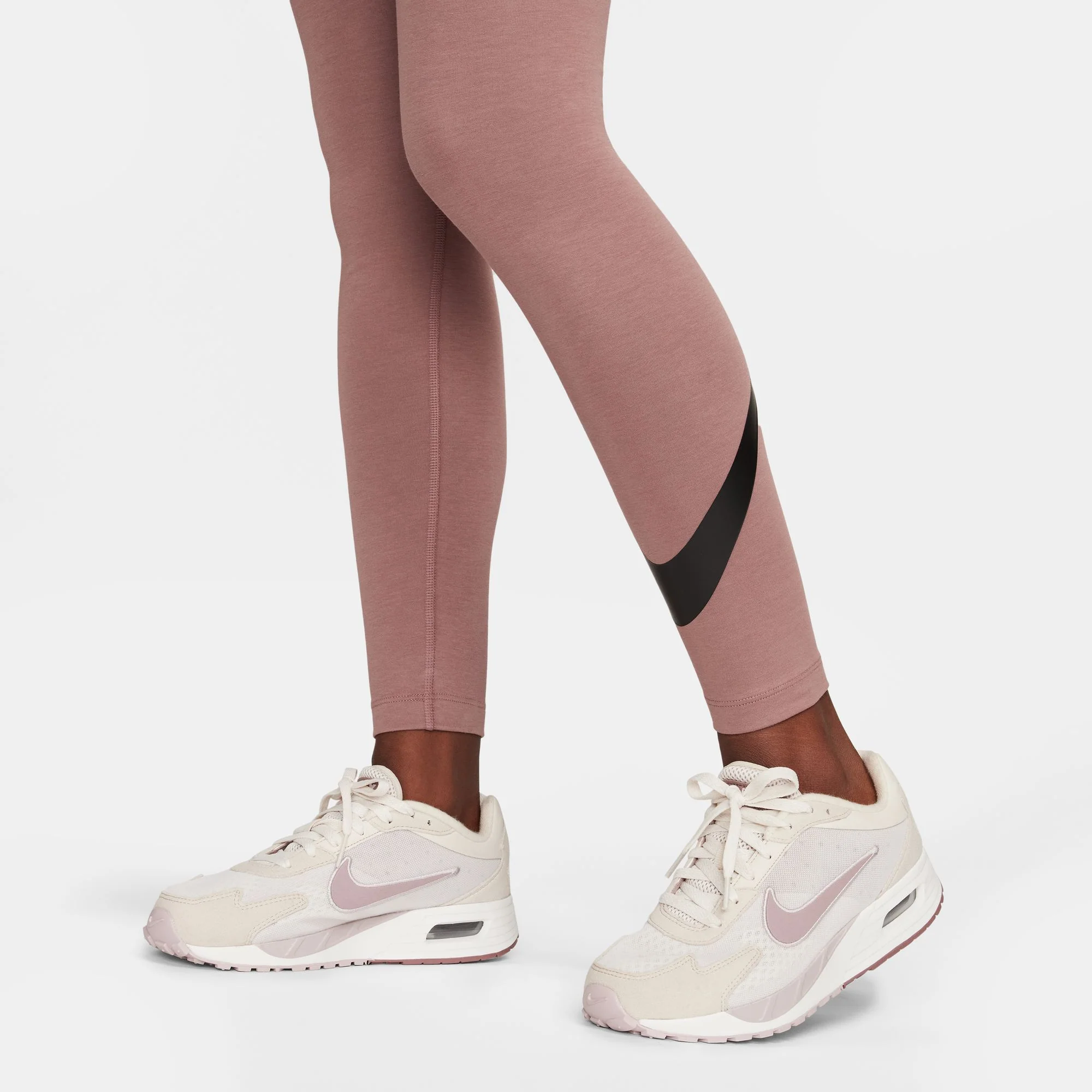 Sportswear Classics High-Waisted Graphic Leggings - Image 3