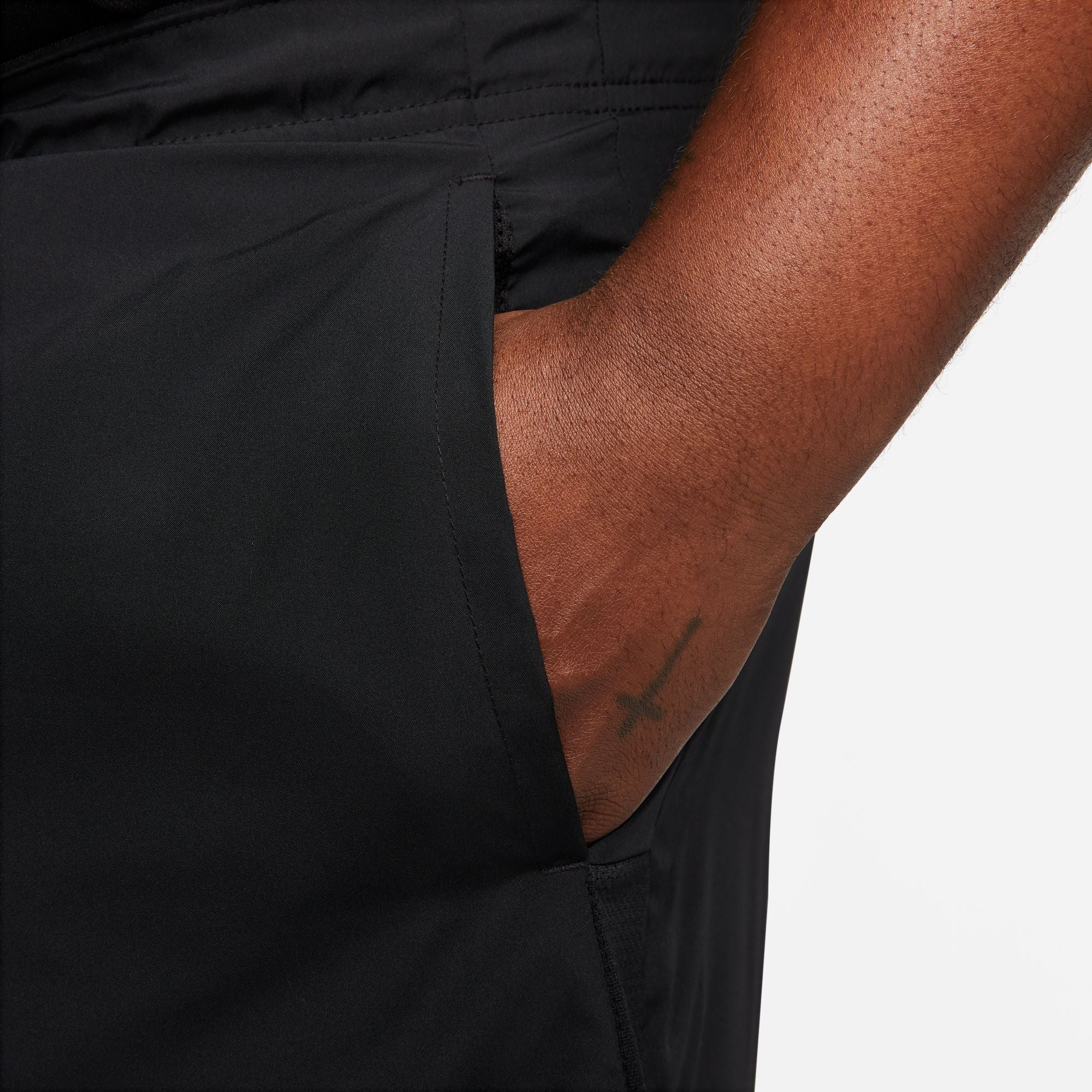 Challenger Dri-FIT 7 In Unlined Running Shorts - Image 12