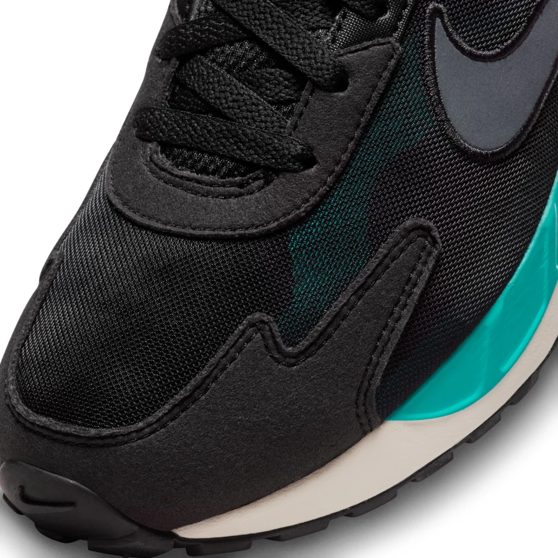 Air Max Solo Lifestyle Shoes - Image 4