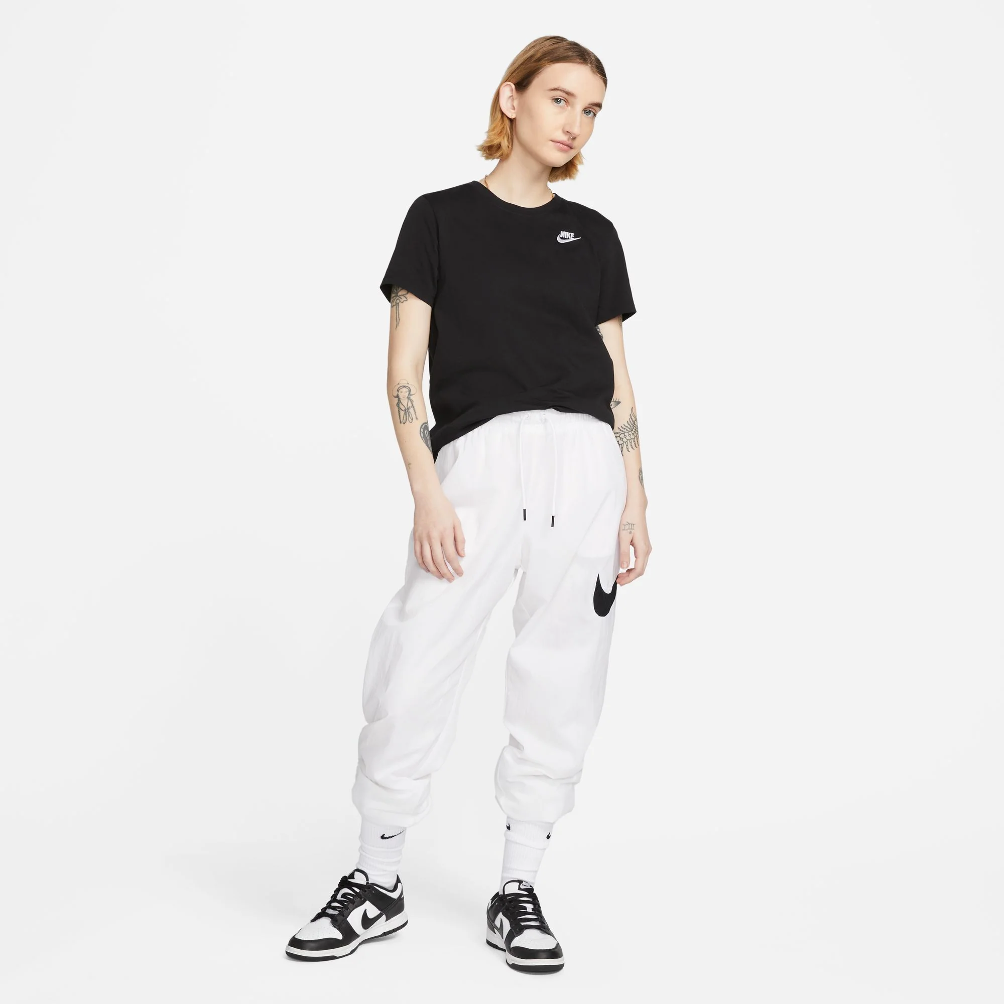Sportswear Club Essentials T-Shirt - Image 3