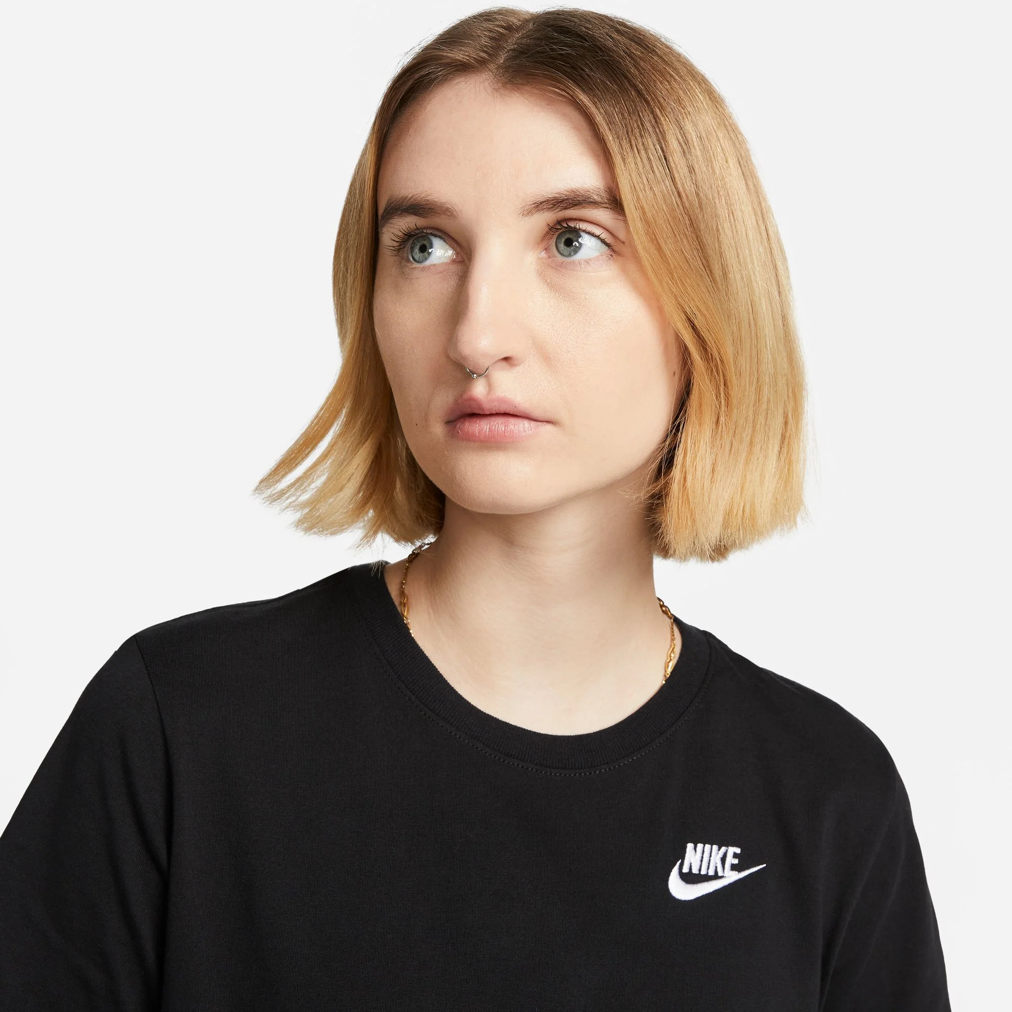 Sportswear Club Essentials T-Shirt - Image 4