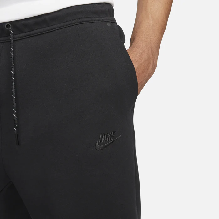 Tech Fleece Shorts - Image 3