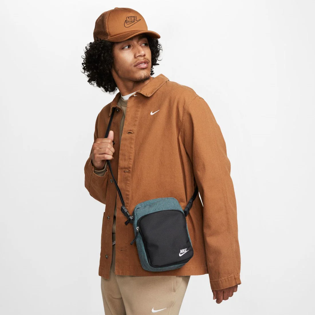 Heritage Cross-Body Bag (4L) - Image 2