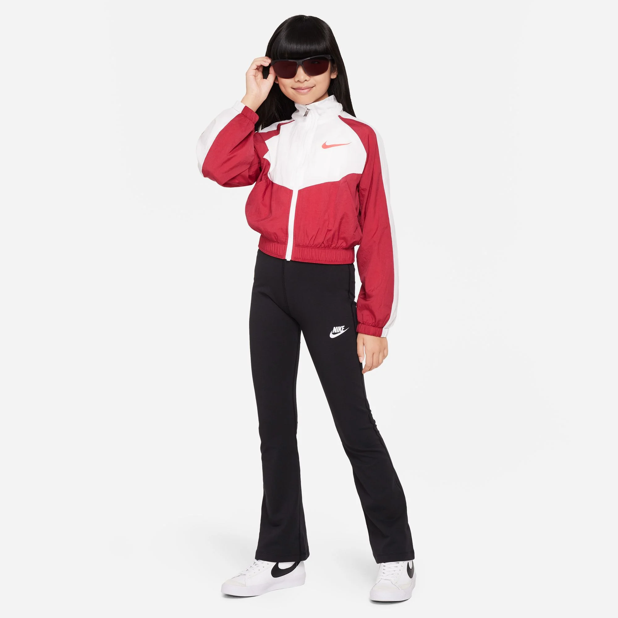 Sportswear Favourites Flared Leggings - Image 4