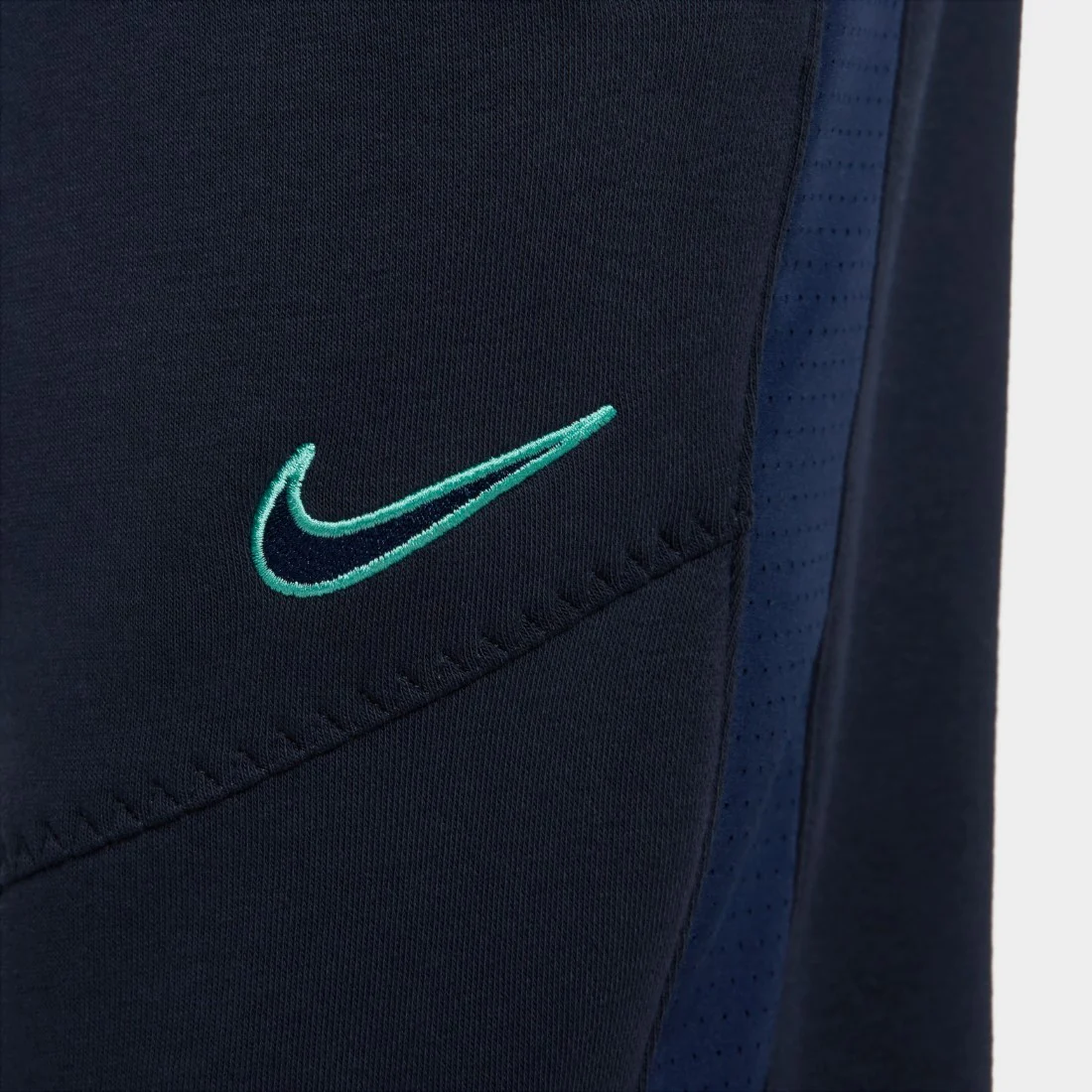 Sportswear Fleece Jogger - Image 6