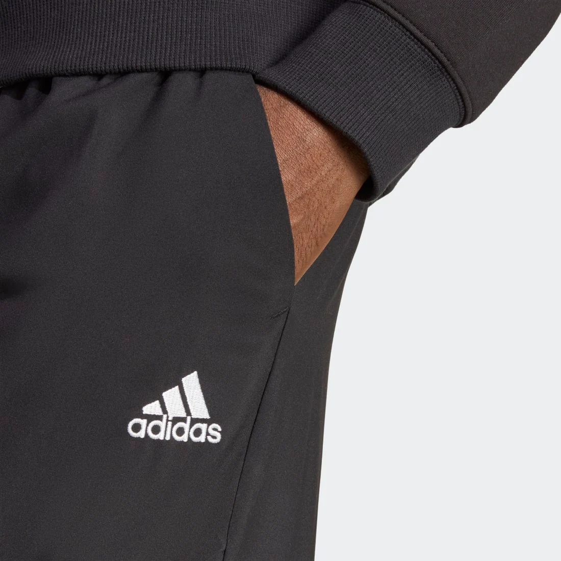 Essentials Small Logo Woven Cargo Ankle-Length Pants - Image 4