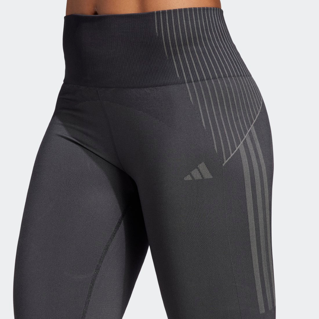 Seamless Branded 7/8 Leggings - Image 7