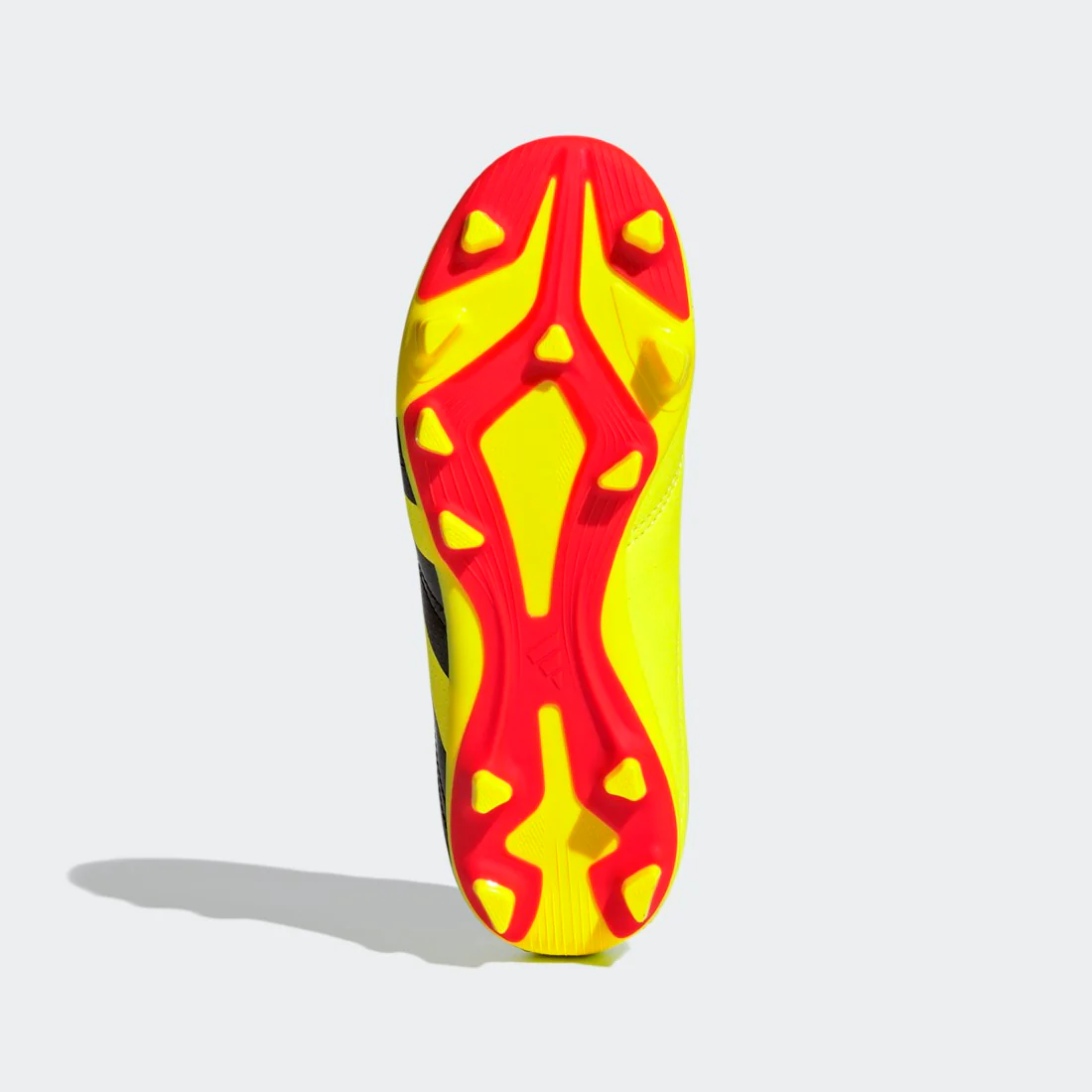 Predator Club Flexible Ground Shoes - Image 3