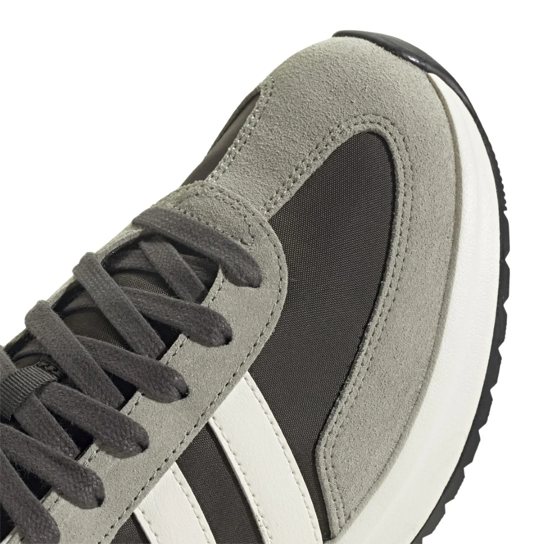 Run 72 Shoes - Image 19