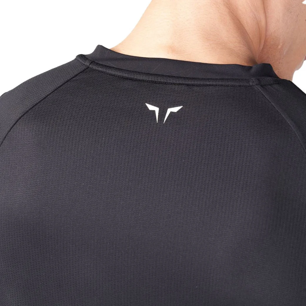 Core V-neck AeroTech T-Shirt - Image 5