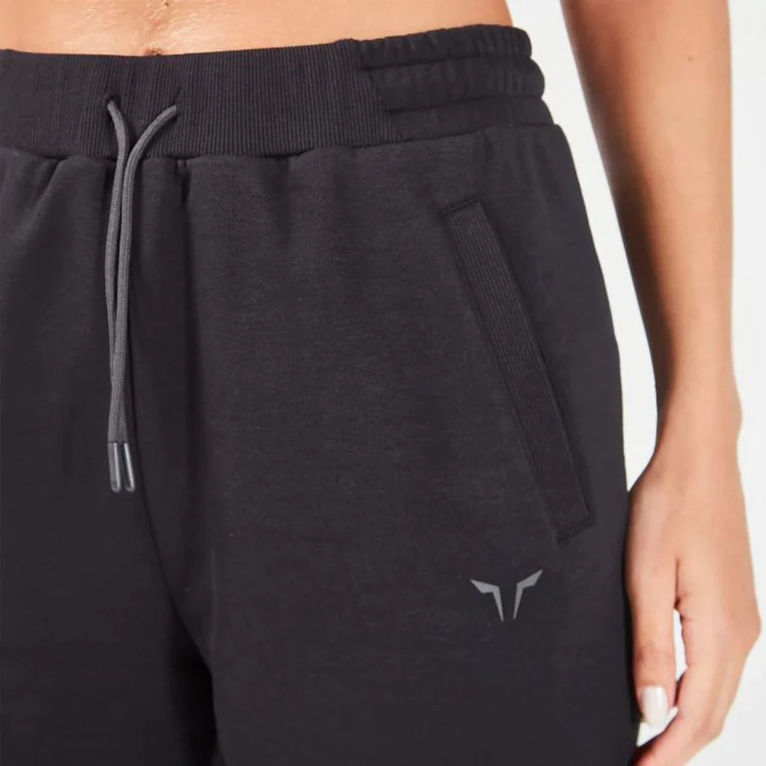 Essential Relaxed Pants - Image 4