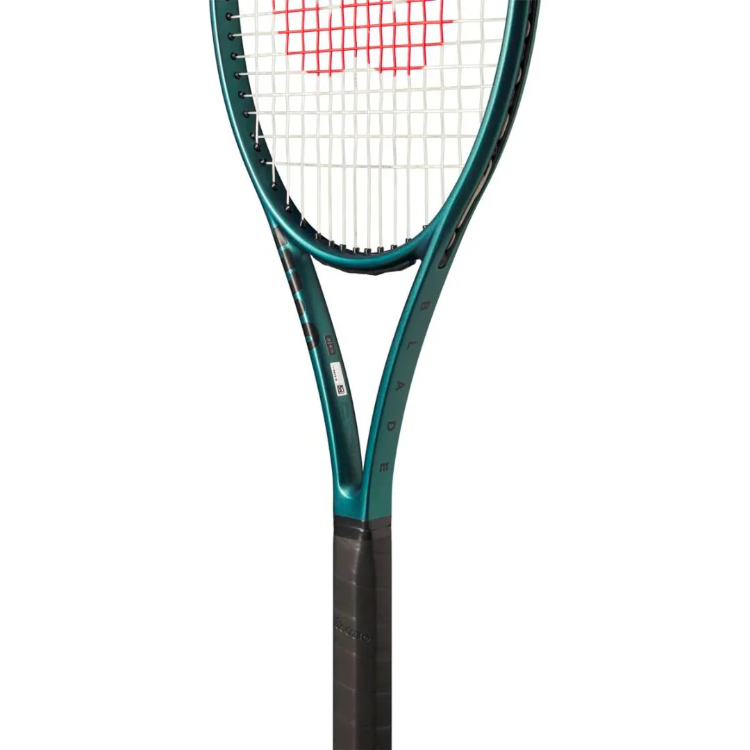 Blade 98 16X19 V9 Tennis Racket Unstrung - Image 3
