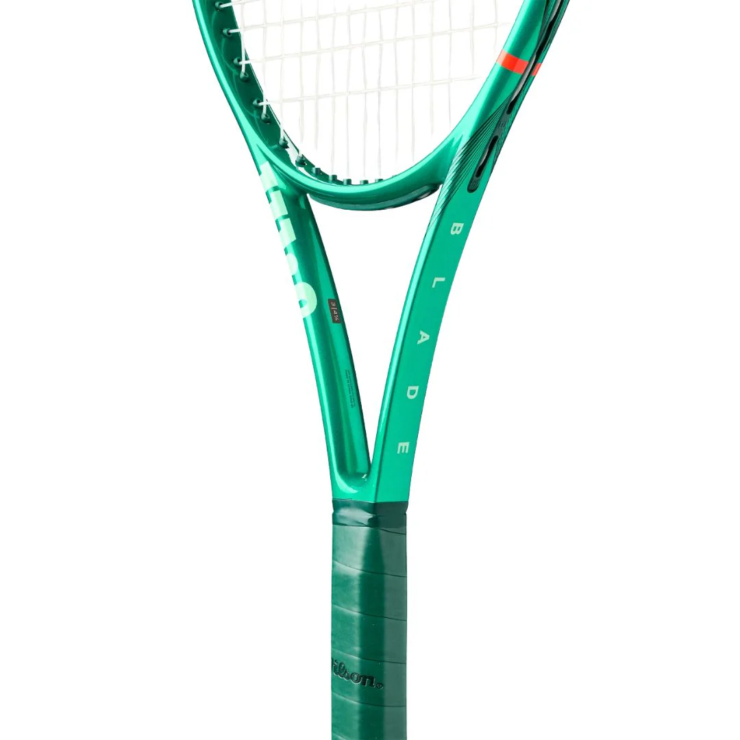 Wilson Blade 100 V10 Tennis Racket - Image 3