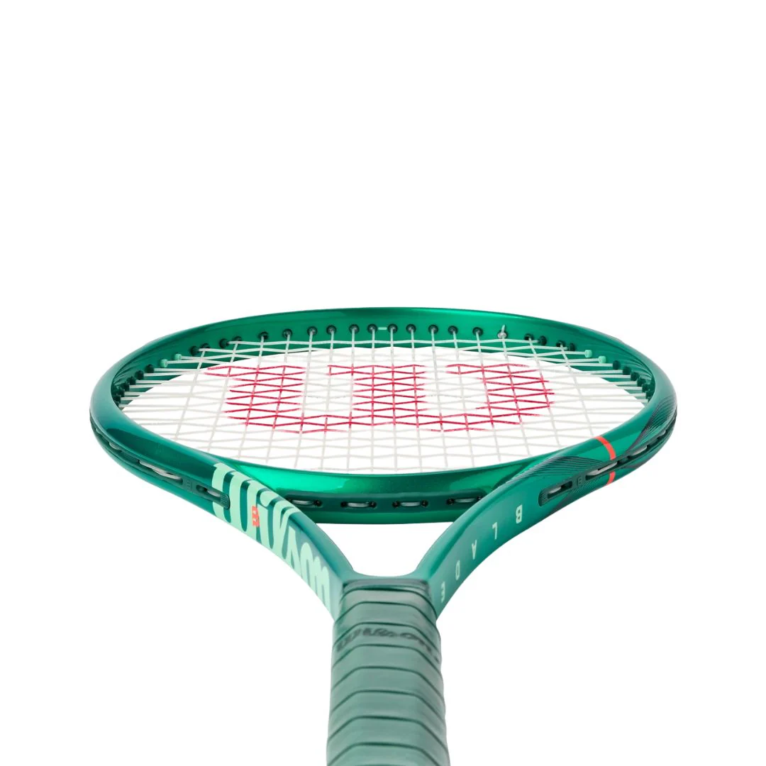 Wilson Blade 100 V10 Tennis Racket - Image 5