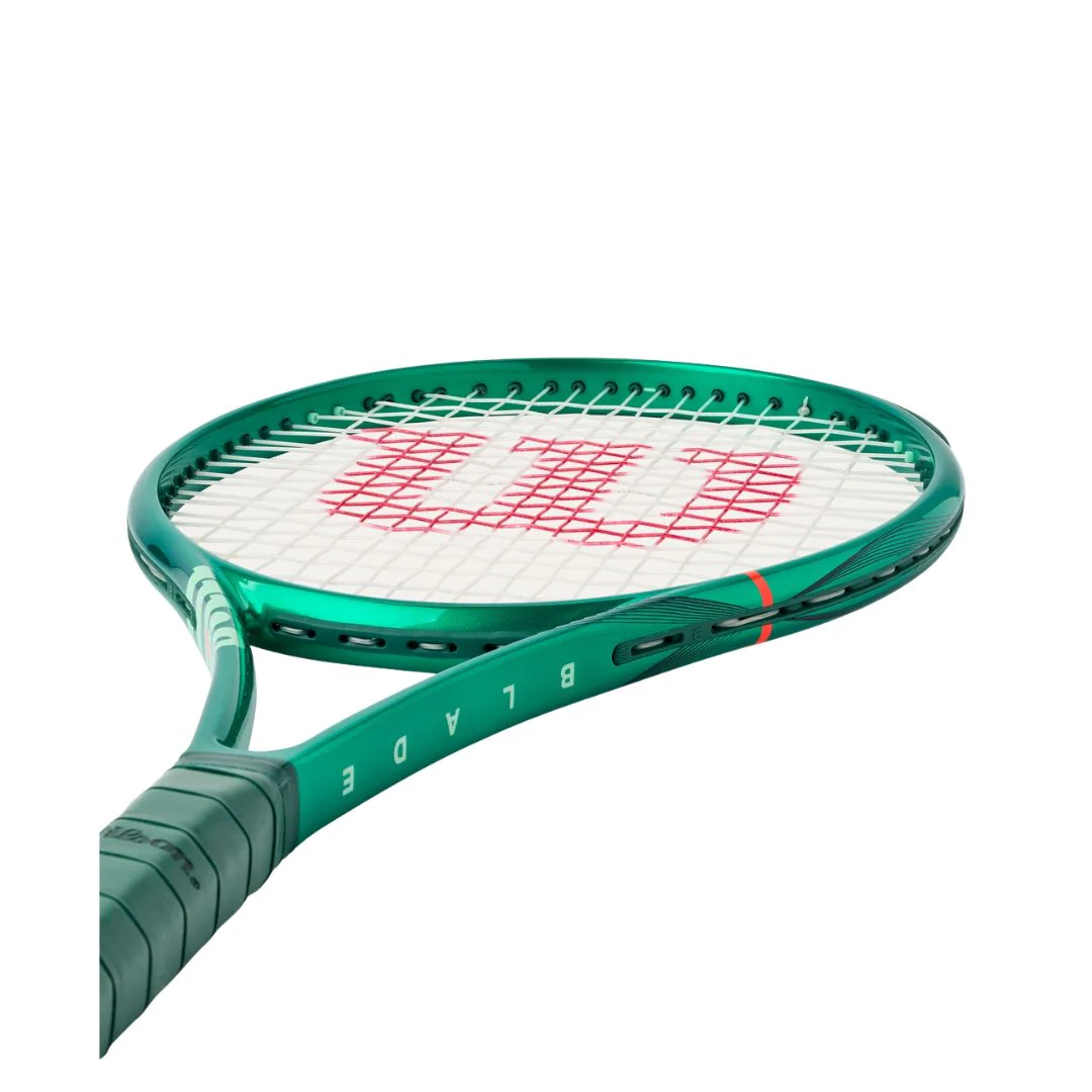 Blade 100L V10 Tennis Racket - Image 3